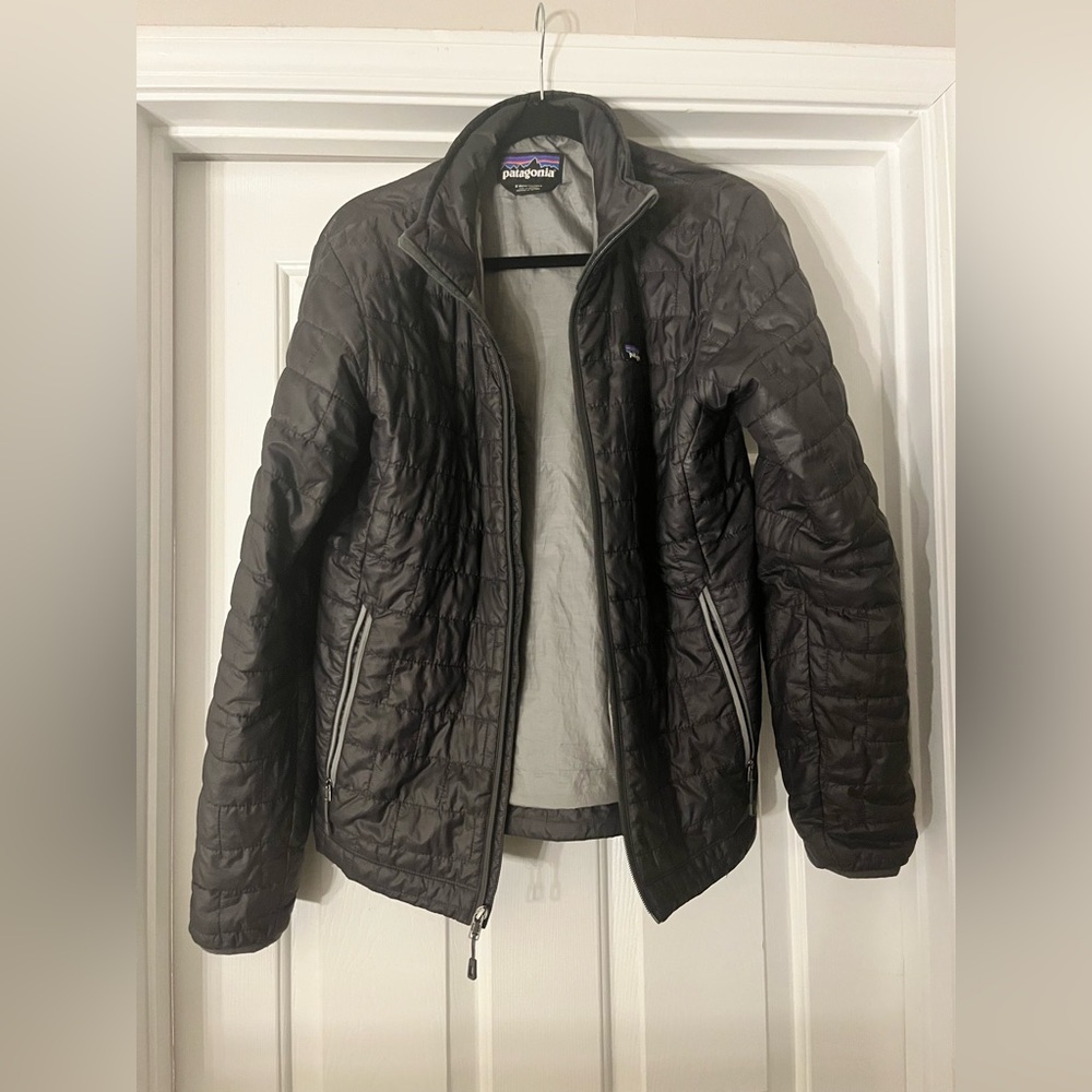 Patagonia Men’s Nano Puff Jacket in size Small